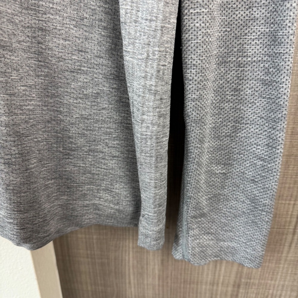 Lululemon Grey Metal Vent Tech Long Sleeve Shirt Tee 2.0 Slate White Size XL - Picture 9 of 14